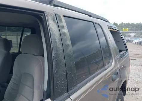 2005 Ford Explorer Xlt/Xlt Sport z USA, uszkodzony, nr VIN 1FMZU73KX5UB33636